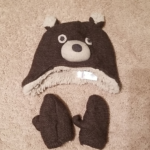 GAP Other - Removing 3/1 Infant winter hat & mitten set